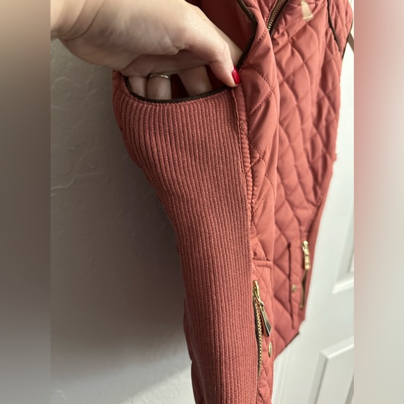 ACTIVE USA Dusty Rose Puffer Vest Size Small - Picture 5 of 8